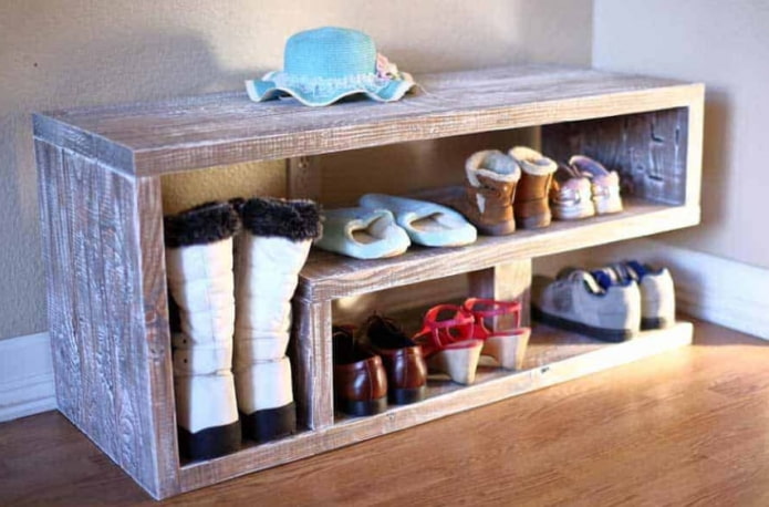 asymmetrisches Schuhregal