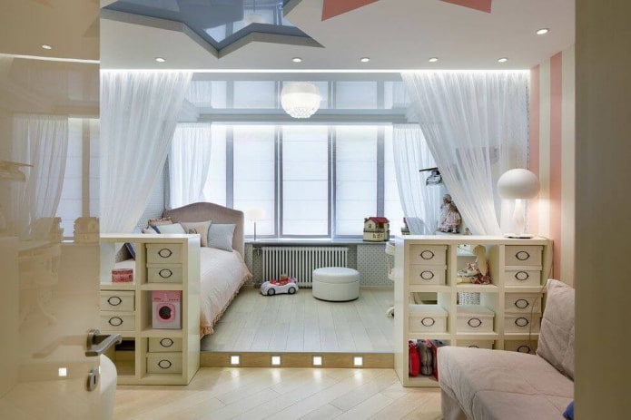 Kinderzimmer auf der Loggia in einer Einzimmerwohnung