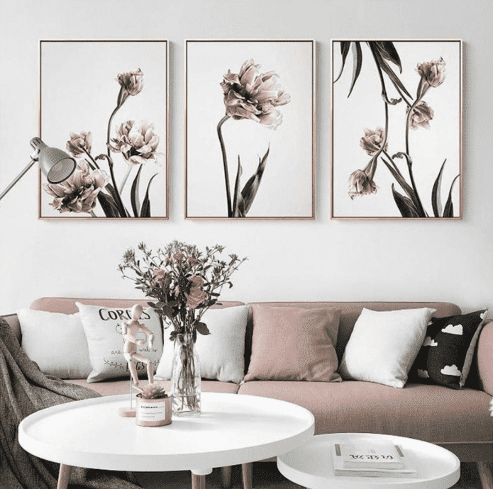 Blumenbilder an der Wand
