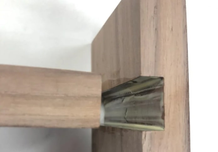 Zusammenkleben der Teile