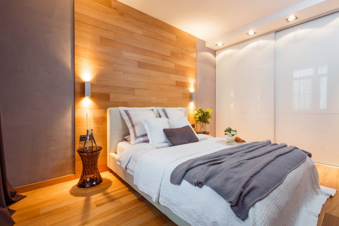 Wandleuchten plus Deckenleuchten