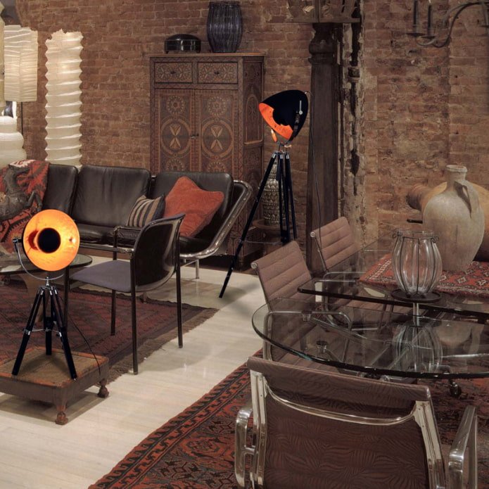 Strahler in einem Loft-Interieur