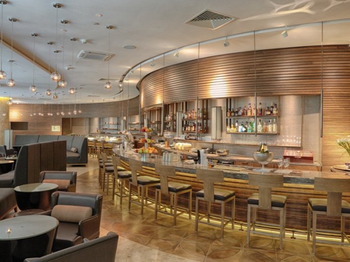 Restaurant mit Bar