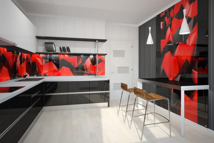 Glasplatte im Kücheninterieur
