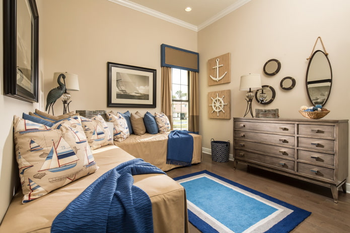 Wandpaneel im Interieur im Marine-Stil