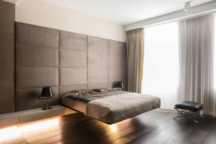 Bett mit weichem Kopfteil