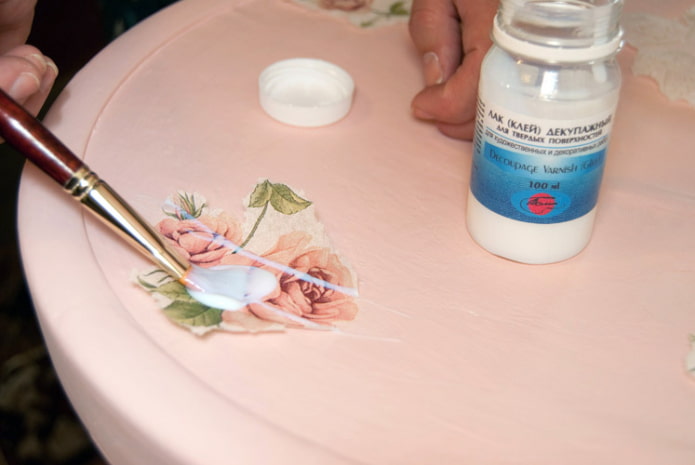 Serviette aufkleben