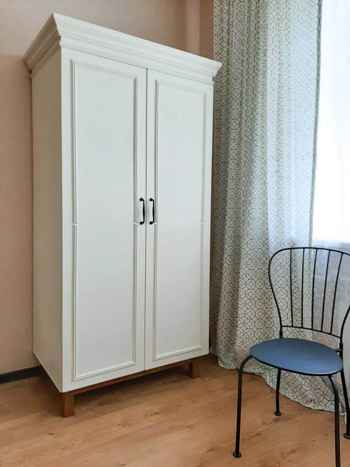 Schlafzimmer-Kleiderschrank