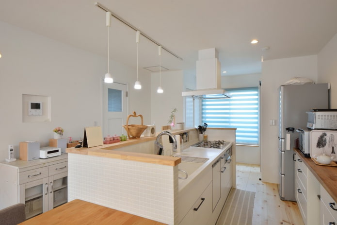 Gipskartontrennwand im Kücheninterieur