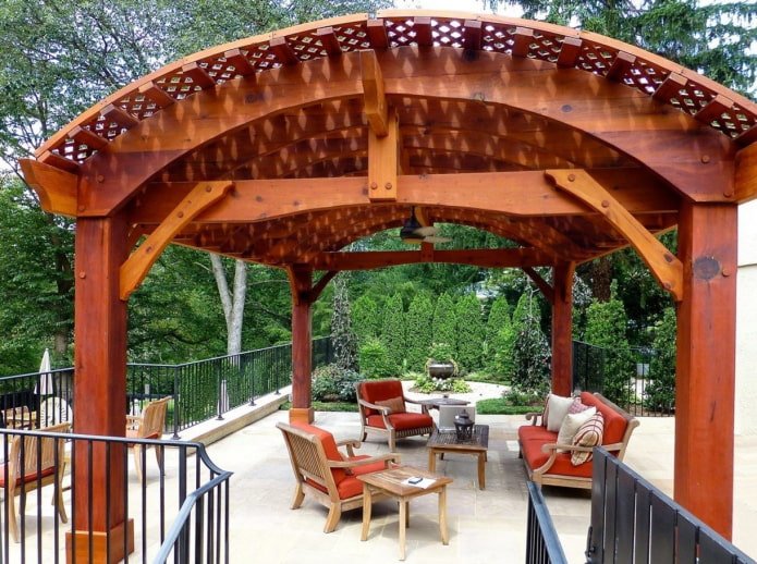 Pergola mit Runddach