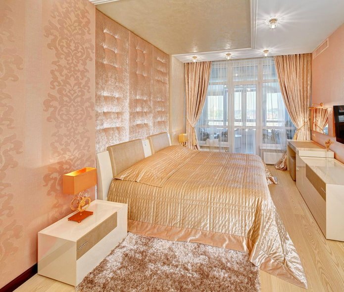 Pfirsichfarbene Wände im Schlafzimmer
