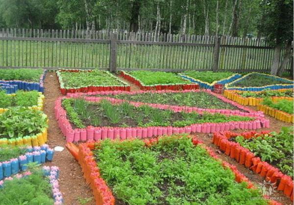 Umrandungen für Blumenbeete