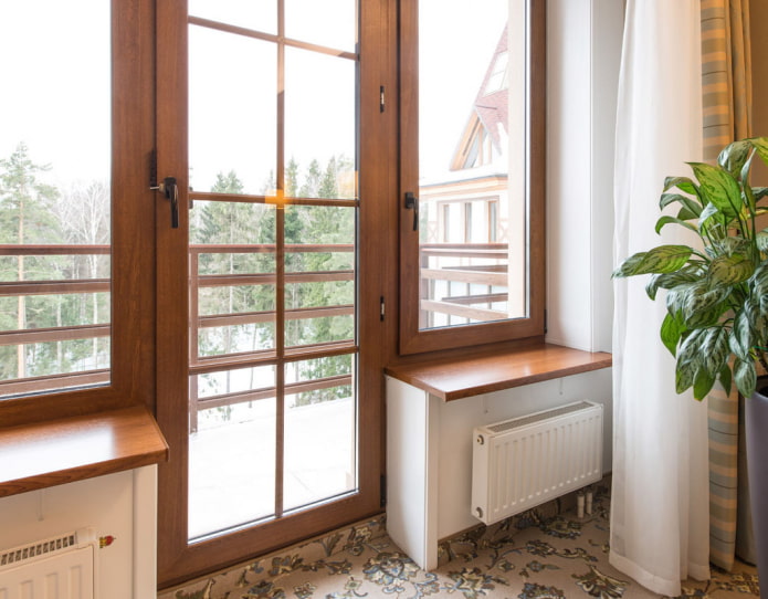 holzähnliche Kunststofffenster