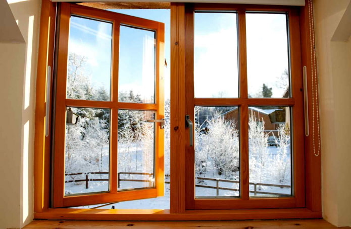 braunes PVC-Fenster