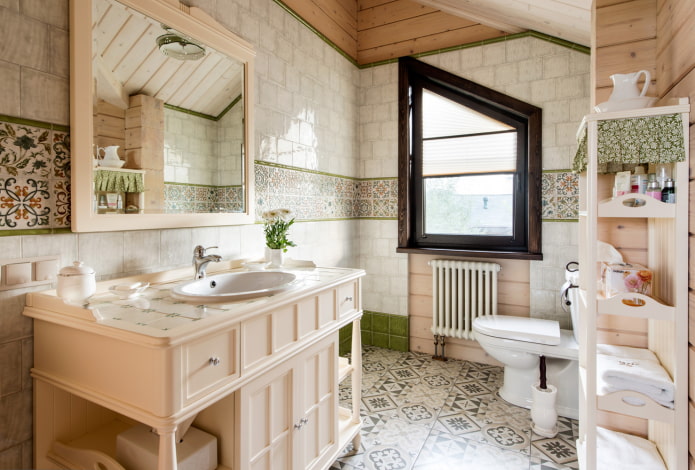 Fliesen im Badezimmer im Provence-Stil