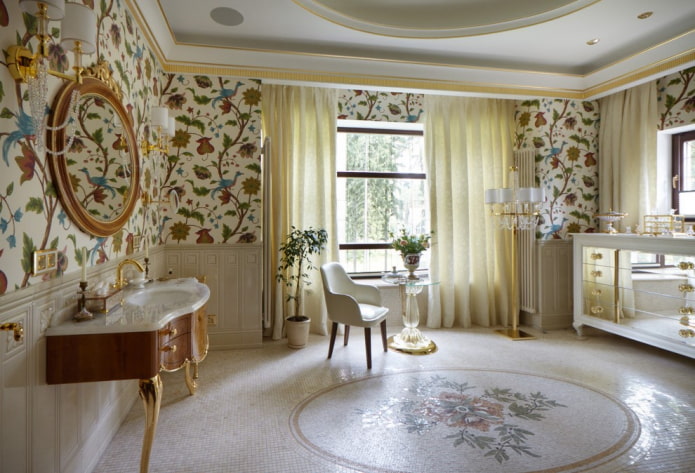Fliesenpaneel im Badezimmerinterieur