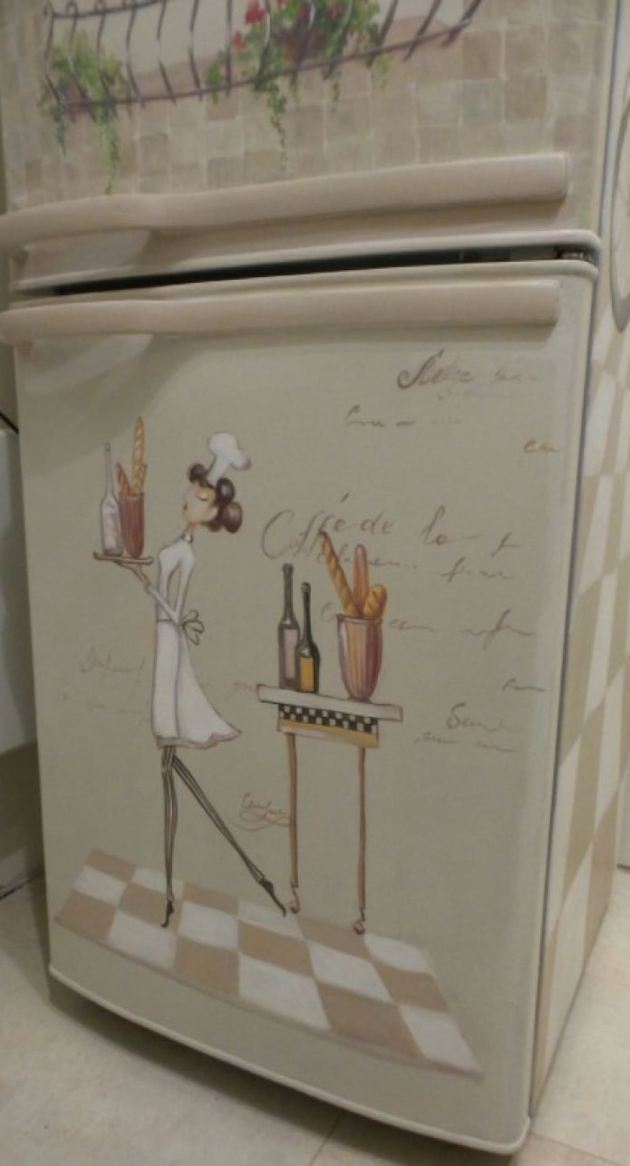 schöne Kühlschrank-Decoupage