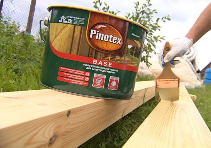 Grundierung für Holz