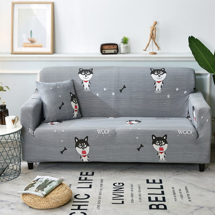 Tagesdecke für ein Sofa im Inneren eines Kinderzimmers