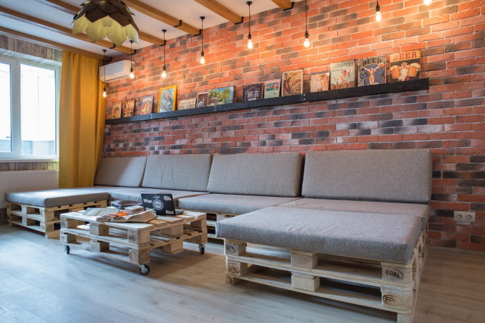 Wandregale im Loft-Stil