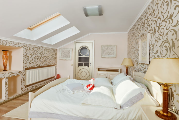 Spanndecke im Schlafzimmer im Dachgeschoss