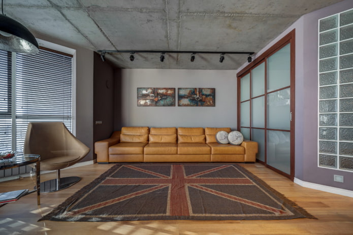 Decke im Flur im Loft-Stil