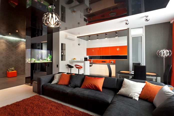 Decke im Flur im Hightech-Stil