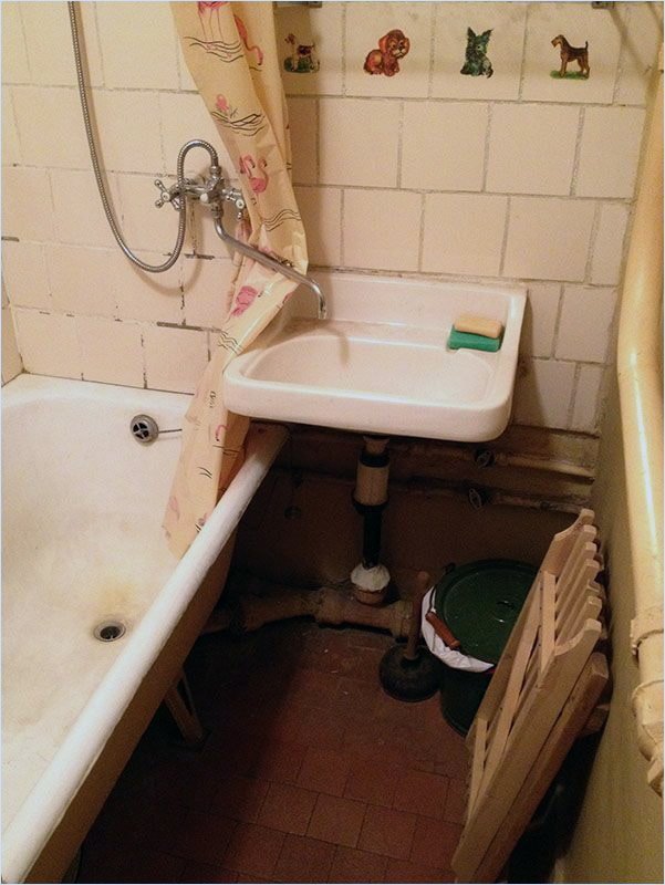 Badezimmer vor der Renovierung