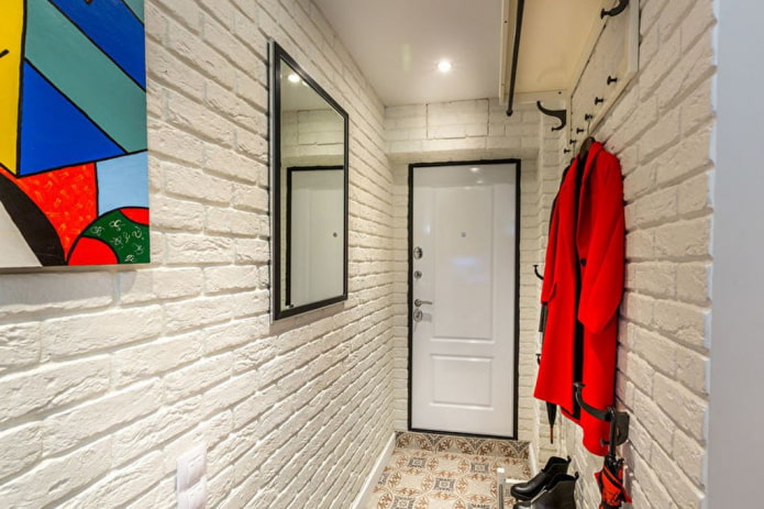 Türen in einer Chruschtschow-Wohnung