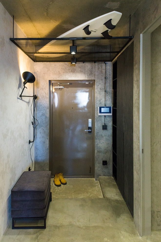 kleiner Flur im Loft-Stil