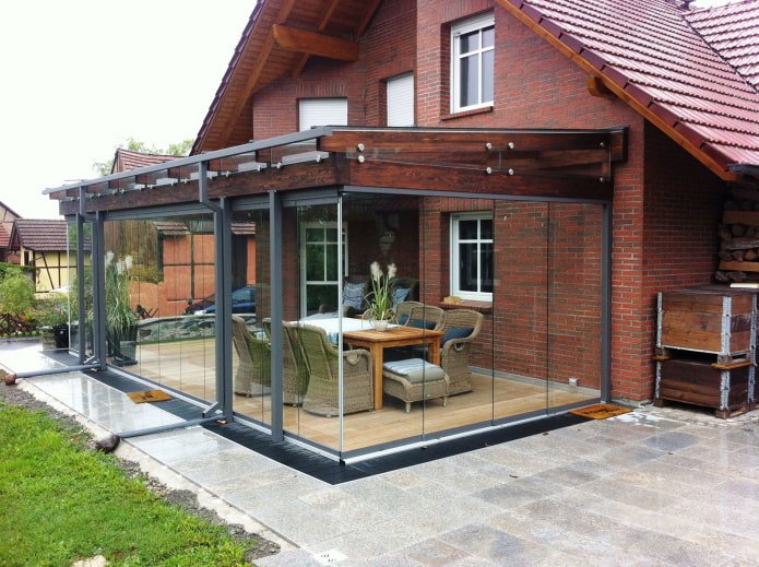 Glasanbau am Haus