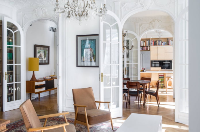 Hohe Türen im Wohnzimmer