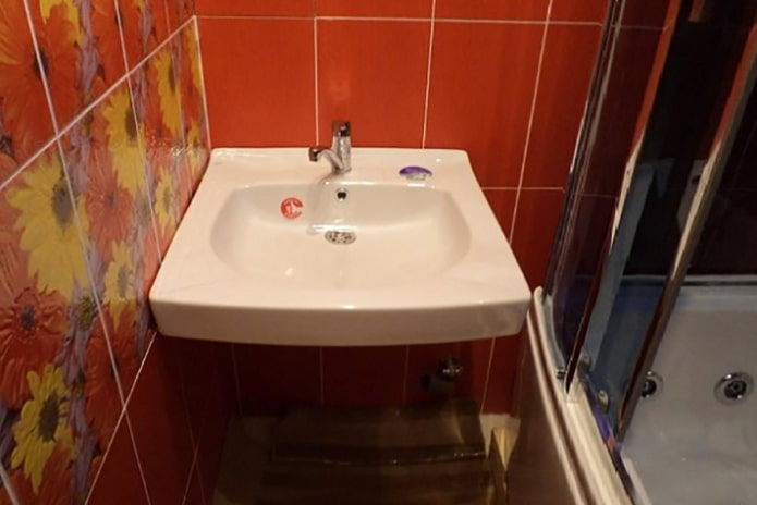 Waschbecken einhängen