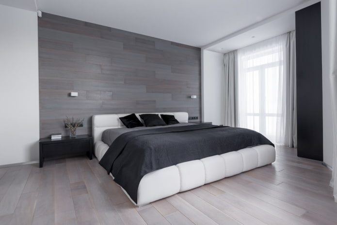 Kingsize-Bett im Innenraum