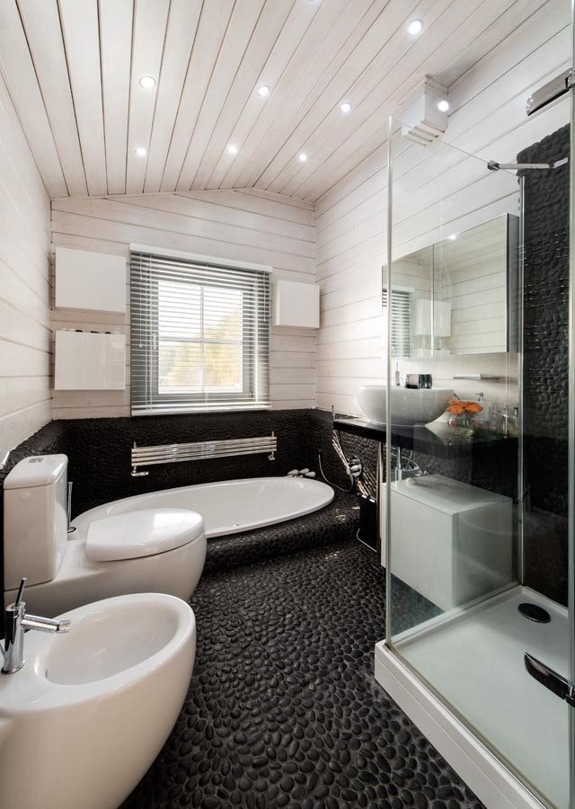 Lattenhängekonstruktion im Badezimmer