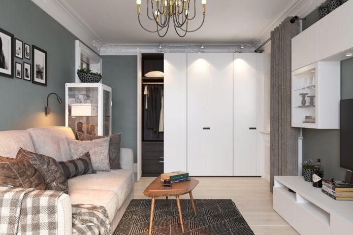 Kleiderschrank im Wohnzimmer