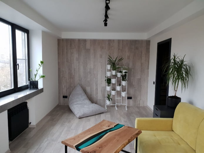 Wanddekoration in einer Chruschtschow-Wohnung