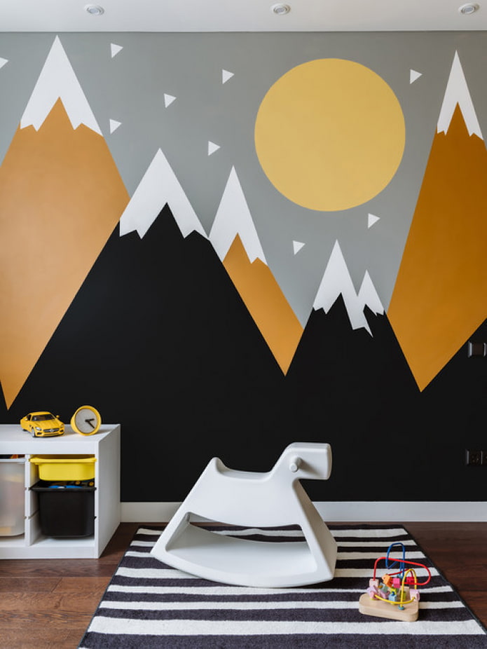 Berge an der Wand im Kinderzimmer