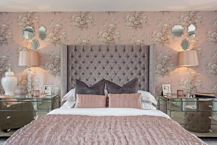 rosa Schlafzimmer im neoklassizistischen Stil