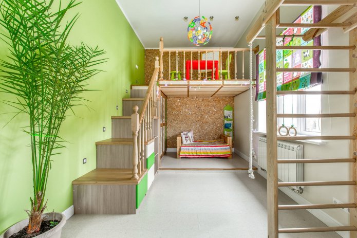 Hellgrüne Wand im Kinderzimmer