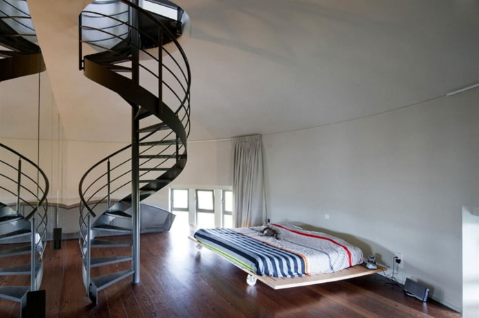 Haus aus einem Wasserturm in Belgien – Innenansicht