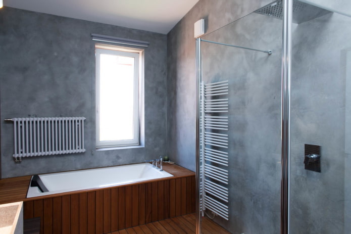 Badezimmerdekoration in Grautönen