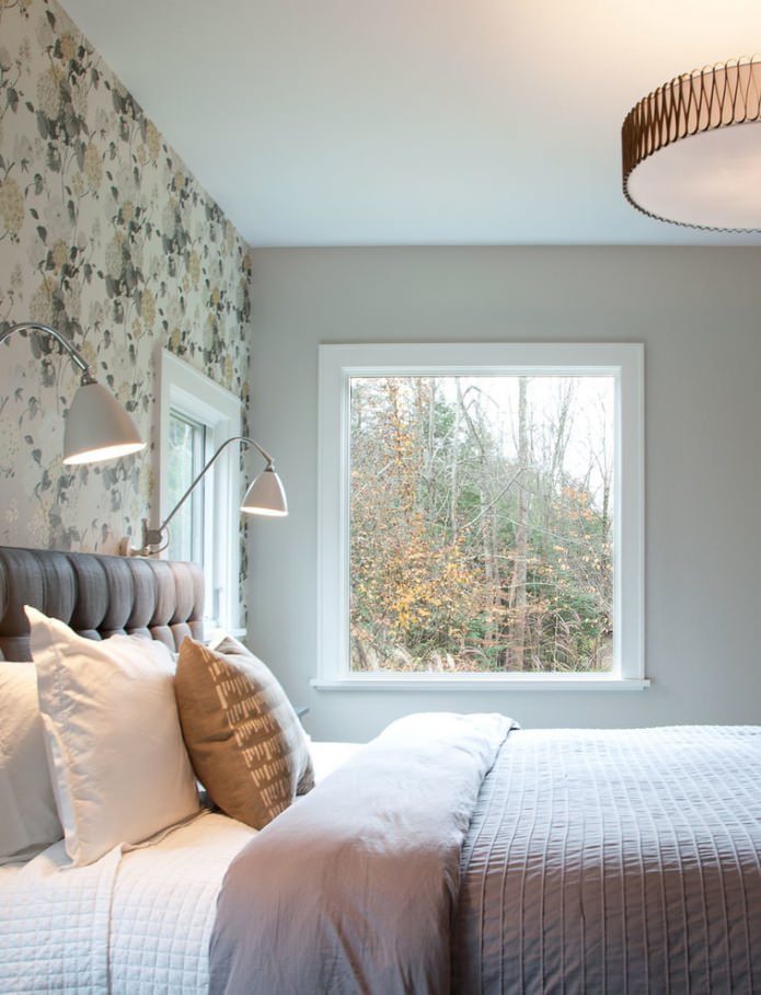 Graue und beige Wände im Schlafzimmer