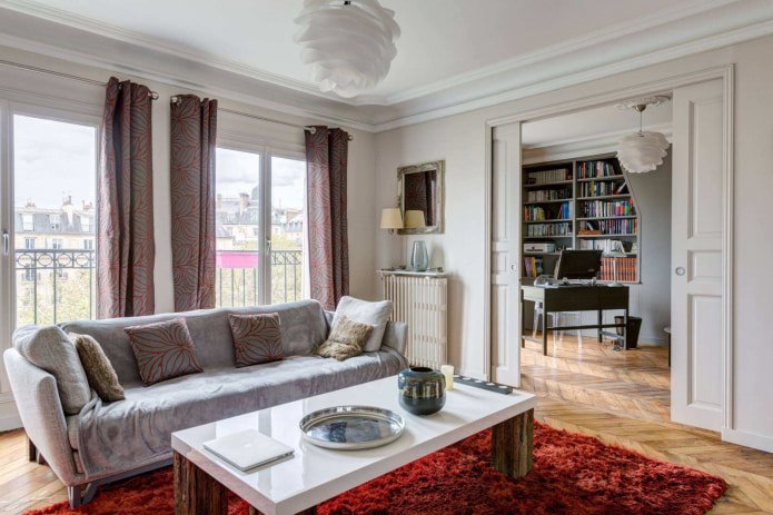 Sofa mit Bezug