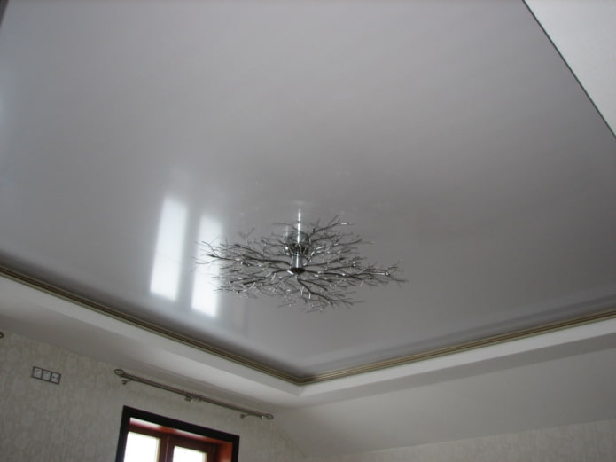 graue Spanndecke 