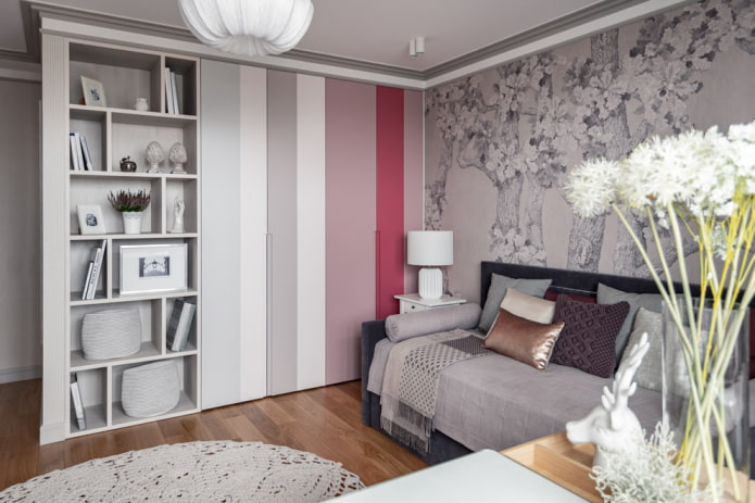 Bunter Kleiderschrank im Kinderzimmer