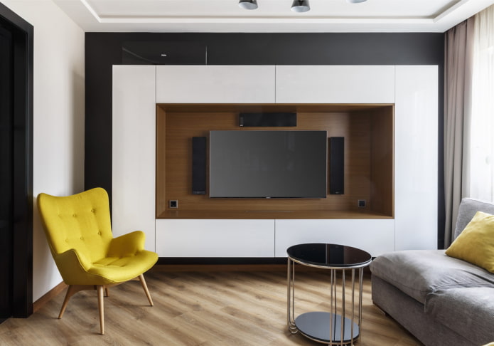 Hängeschrank im Inneren des Flurs