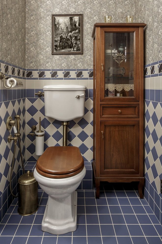 Unterschrank im Toilettenraum