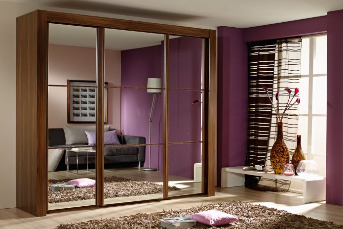 Gerade Schiebegarderobe