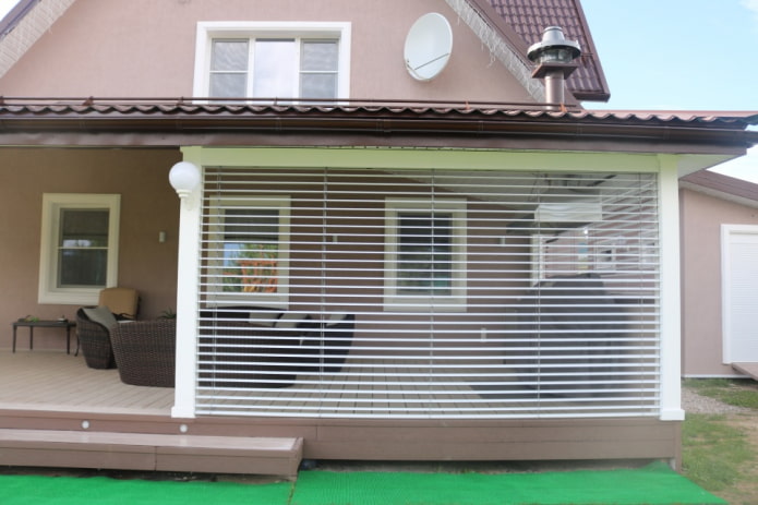 Lamellenjalousien für die Veranda